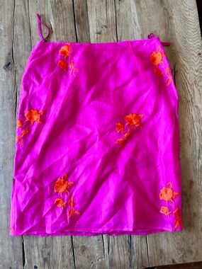 VTG 100% silk Sandra King Bright Pink Floral Embroidered Women’s Skirt 14